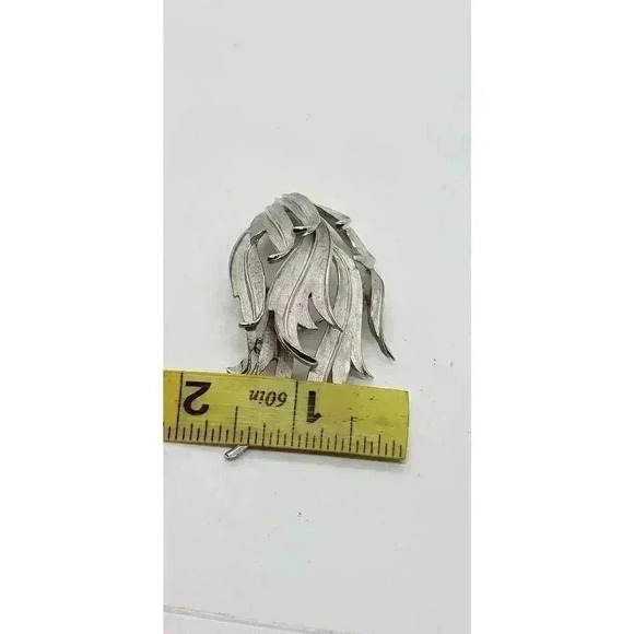 Vintage Crown Trifari Leaf Brooch Earrings Orig Set Silver Rare - Picture 8 of 11